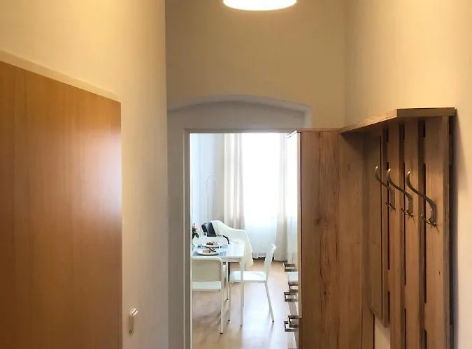 New, Bright Near The Metro! * Vienna