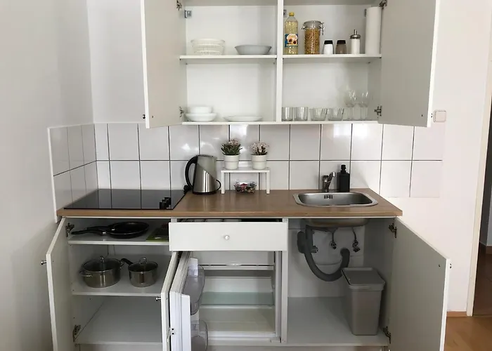 New, Bright Near The Metro! Apartment Vienna