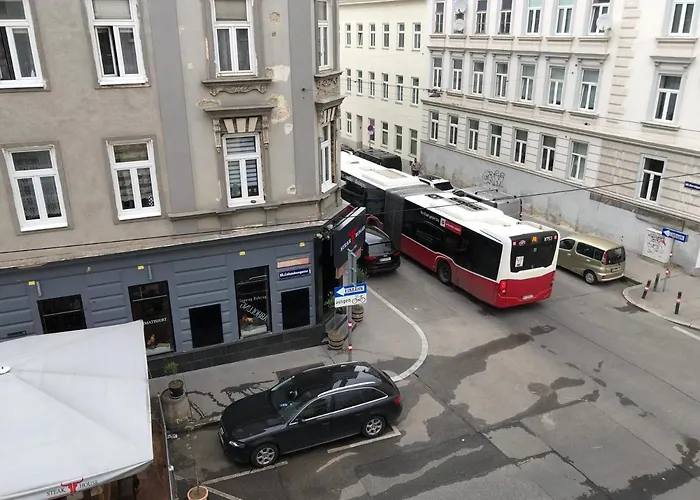 New, Bright Near The Metro! Apartment Vienna