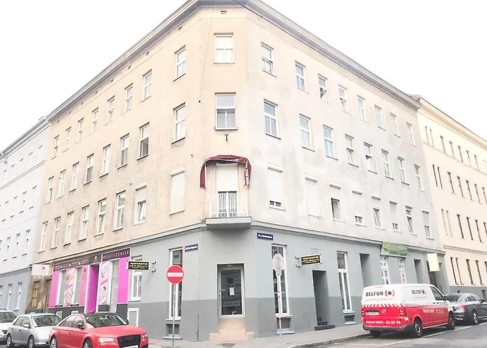 New, Bright Near The Metro! Vienna